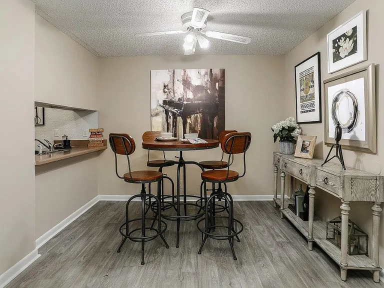 The Residences at Stonebrook Apartment Homes — Photo 6