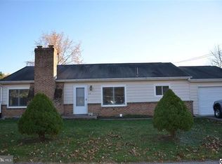 26 Greenbriar Ln, Dillsburg, PA 17019