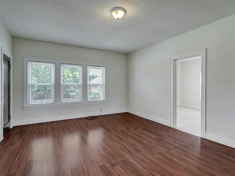 3002 Isabella St — Photo 7