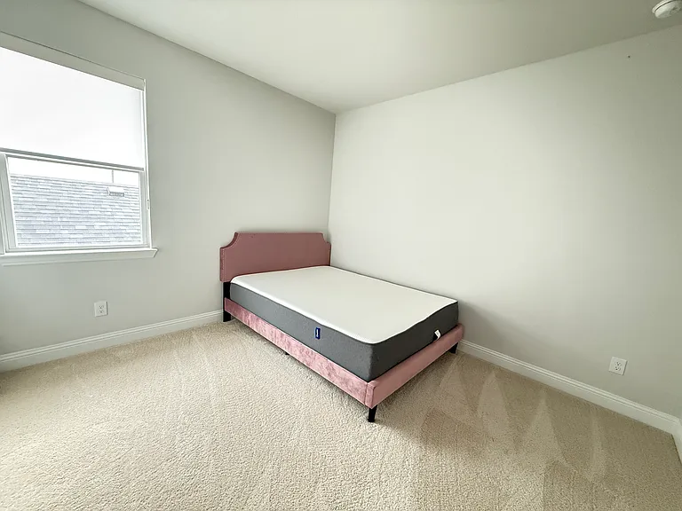 11451 Chepstow Cres — Photo 19