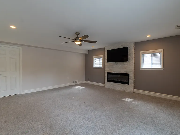 2604 Manchester Rd — Photo 22