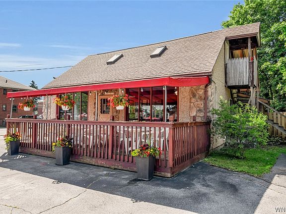 2nd image of 951 Ridge Rd
