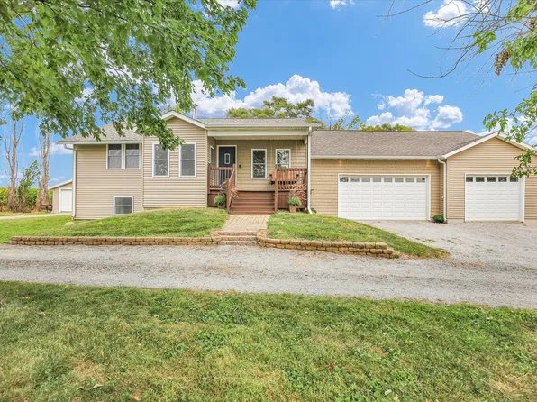 730 E County Road 750 N, Tuscola, IL 61953