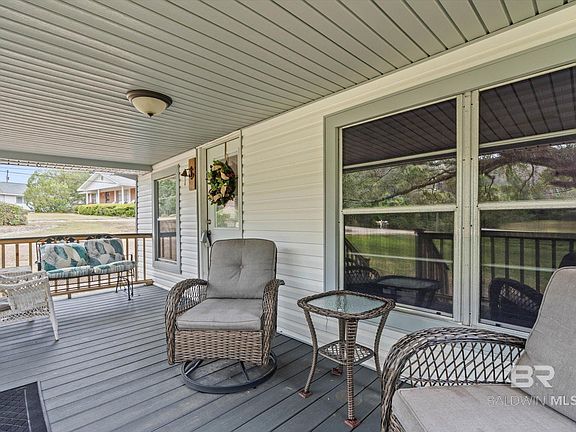 2nd image of 30382 Wayside Dr
