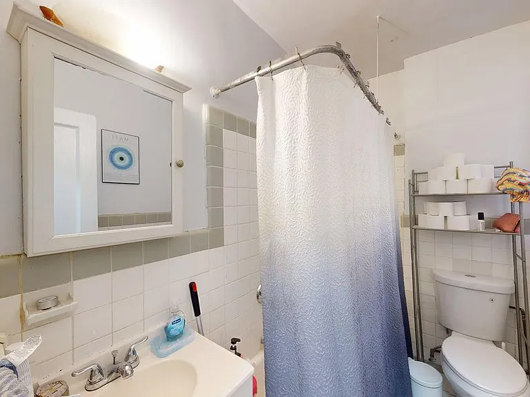 246 E 46th St #6B — Photo 12