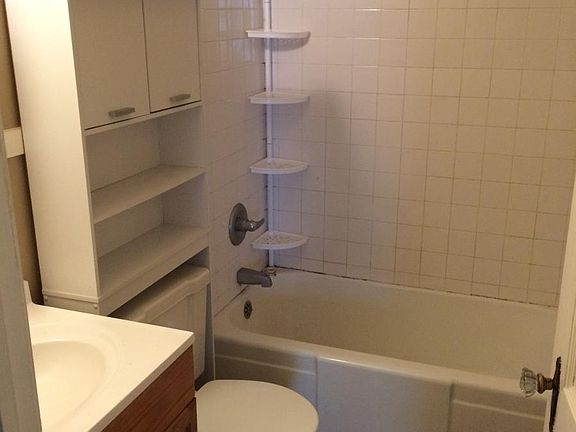 5th image of 506 E Brooks St