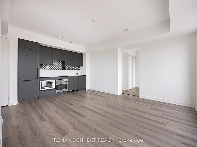 5 Lakeview Ave #515 — Photo 5