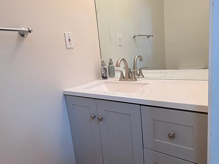 56 Gate House Ln — Photo 9