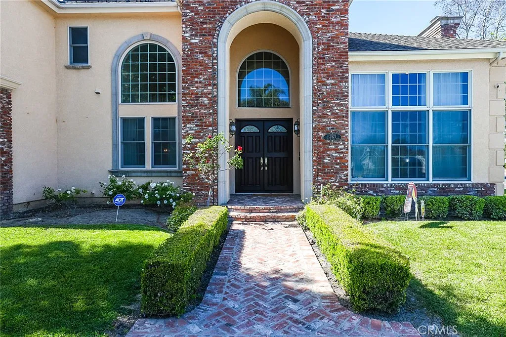 Building Photo - 2821 Copa De Oro Dr