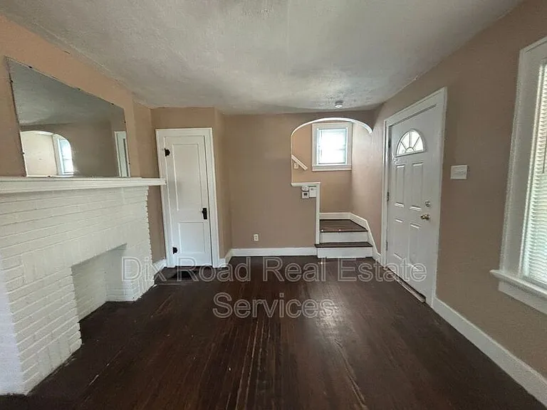 229 Bellaire Ave — Photo 9