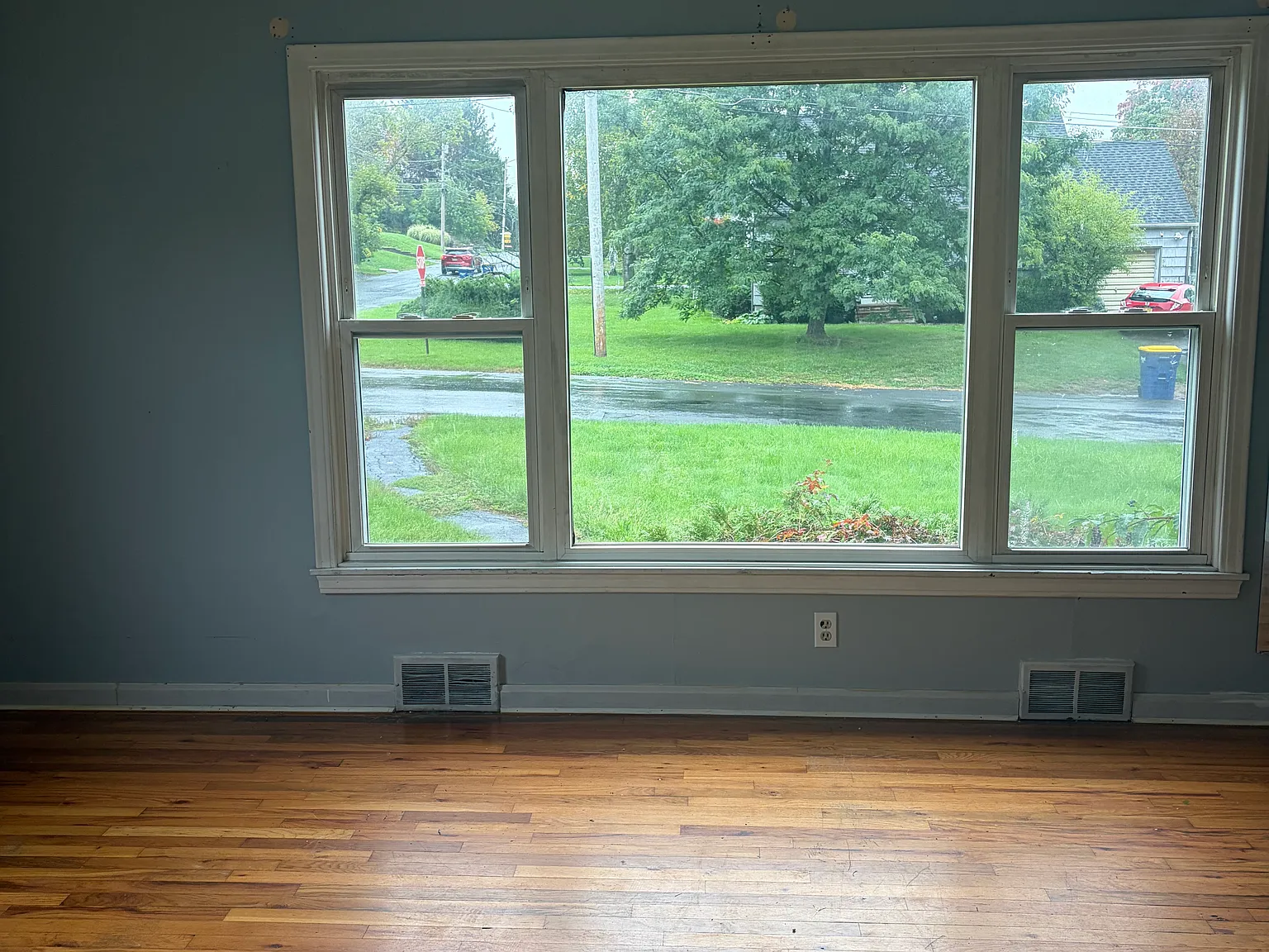 3 bed, 1.5 bath, 1368 sqft, $2,200 — Photo 4