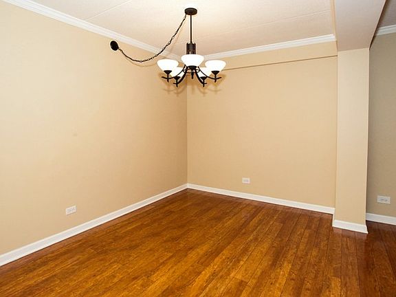 4th image of 828 S Graceland Ave #206