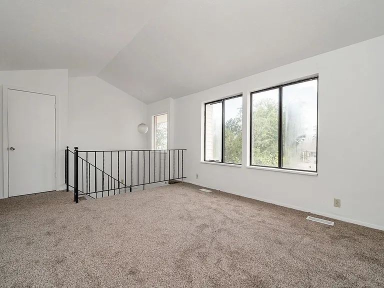 5663 W 3980 S — Photo 7