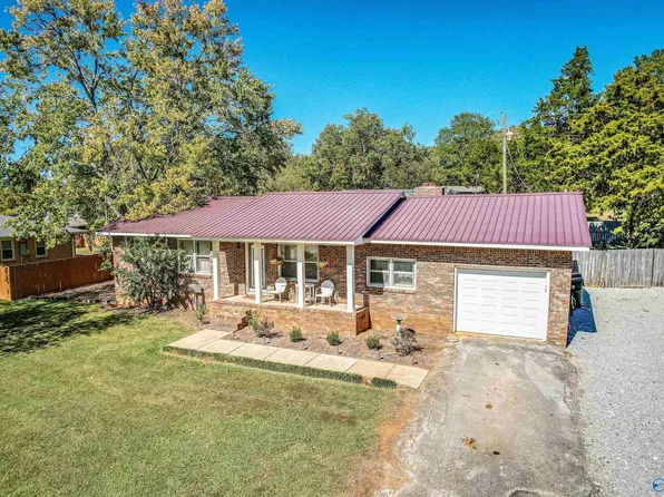 135 Dudley Dr, New Hope, AL 35760