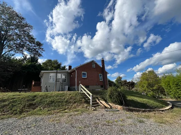 6612 Newland Rd, Roanoke, VA 24019