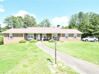 2952 State Highway 268, Pilot Mountain, NC, 27041