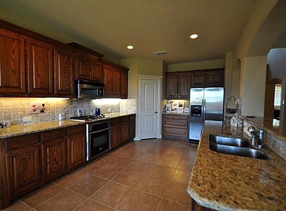 4th image of 1250 Crestcove Dr