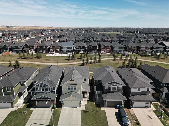 5th image of 30 W Redstone Parade NE