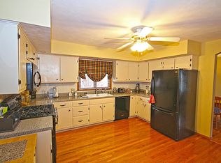 631 W Karen Dr, Decatur, IL 62526