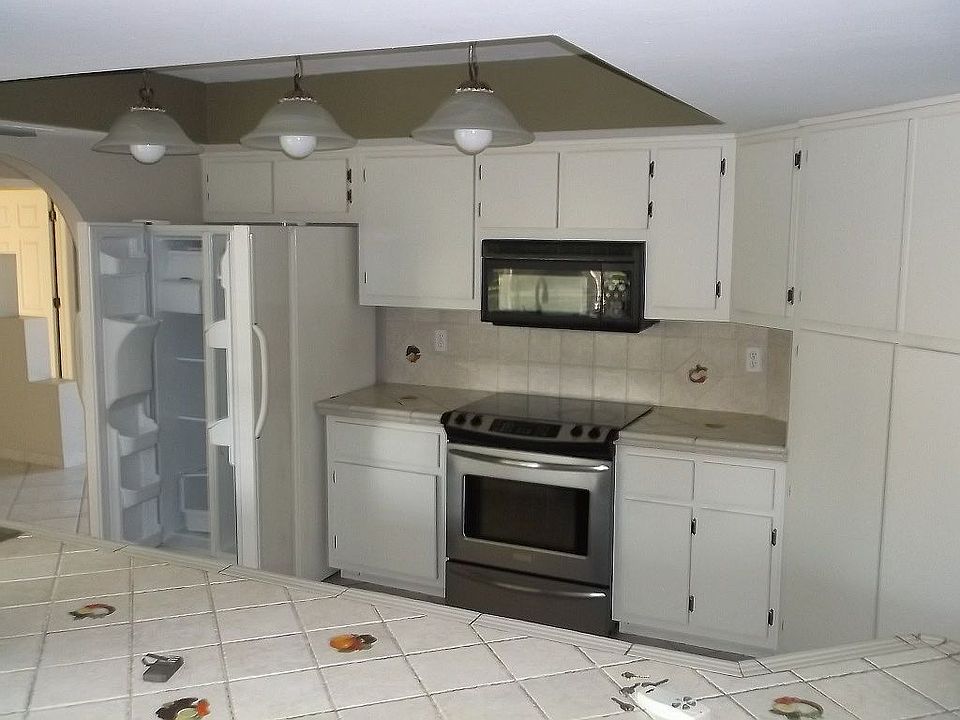1st image of 2118 NE 3rd Ter