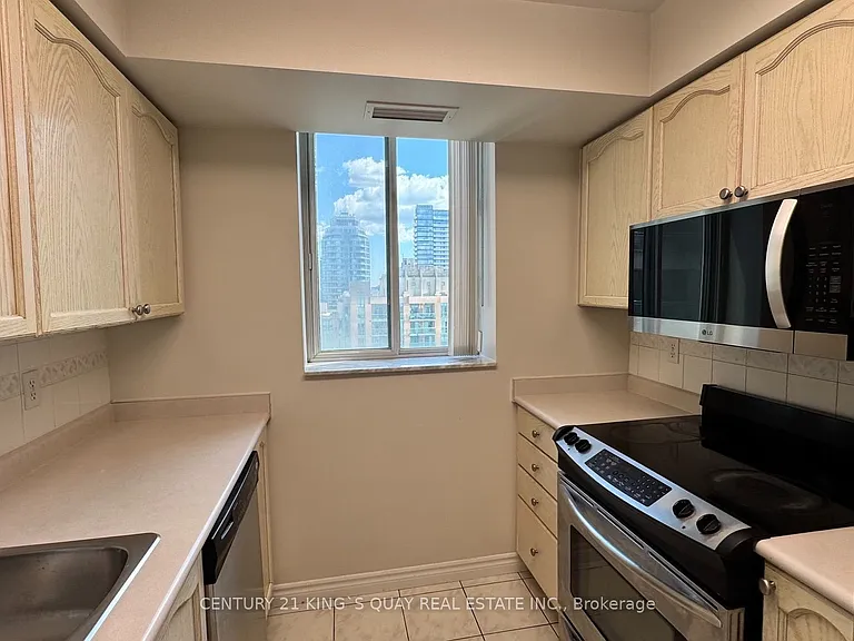 1 Pemberton Ave #2207 — Photo 22