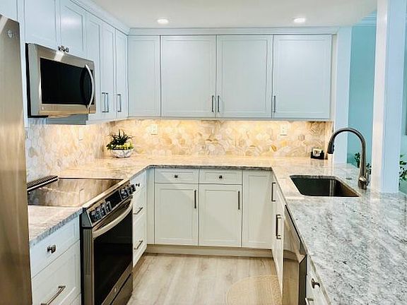 3rd image of 3009 S Ocean Boulevard #503