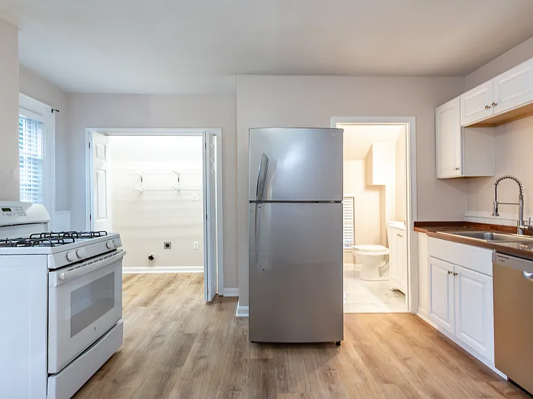 19 Everett St #2 — Photo 3