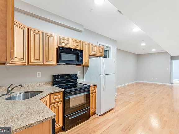 5th image of 1816 Cecil B Moore Ave APT D