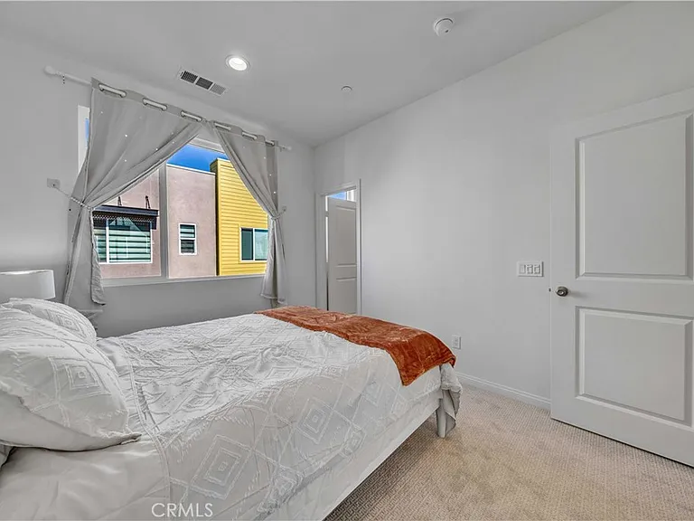 527 W Victor Ave — Photo 13