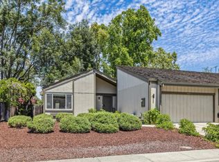 856 Runningwood Cir, Mountain View, CA 94040