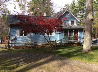 809 Welcome Lake Rd, Hawley, PA 18428