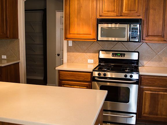 5th image of 1104 Calistoga Dr