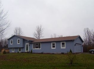 210 Golden Rd, Rochester, NY 14624