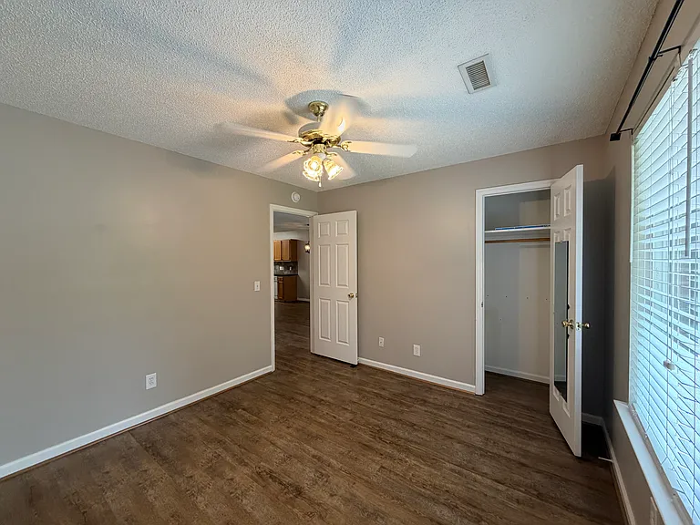 418 Westbrook Ct — Photo 25