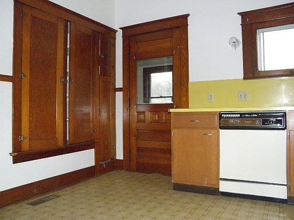 5th image of 9 West St