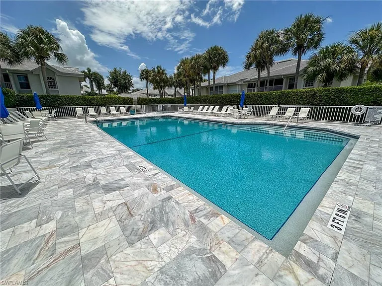 4240 Lake Forest Dr #413 — Photo 40