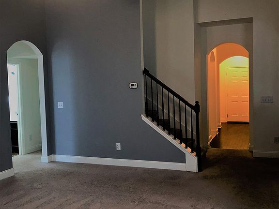 5th image of 8805 Cressent Glen Ct