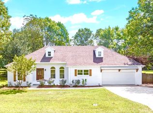 290 Scenic Bluff Dr, Guntersville, AL 35976