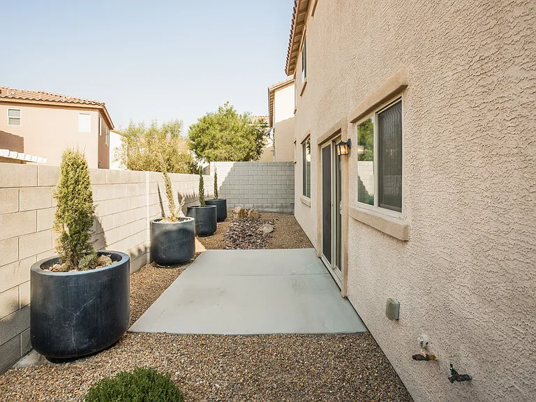 1409 Arc Dome Ave — Photo 18