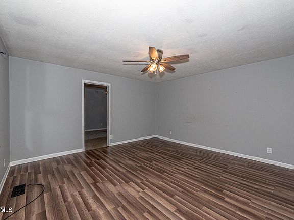 5th image of 5301 Aubrey Ln