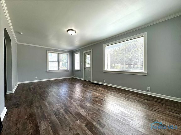 4th image of 408 Harrison Ave