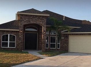 7521 E Lake Dr, Corpus Christi, TX 78414