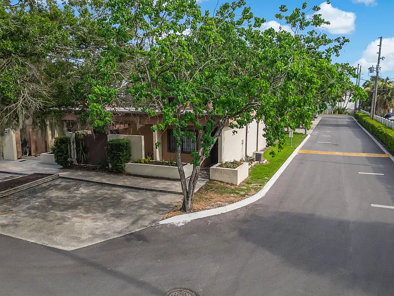 2304 Inagua Way — Photo 3