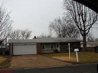 1st image of 2345 Waukon Dr