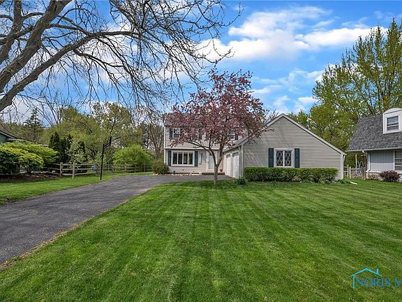 3rd image of 760 Oak Knoll Dr