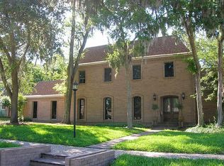 2702 Green Tee Dr, Pearland, TX 77581