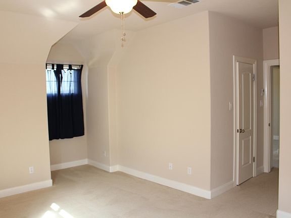 5th image of 7617 Menler Dr