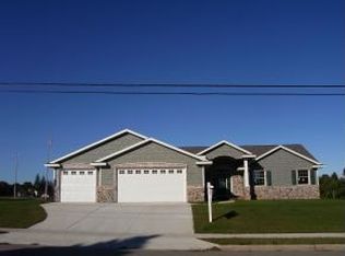 323 Park St, Chilton, WI 53014