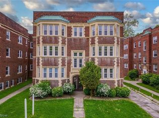 Moreland,S.2934, Cleveland, OH 44120