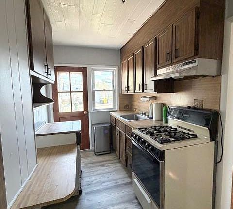 5th image of 322 Arundel Rd W